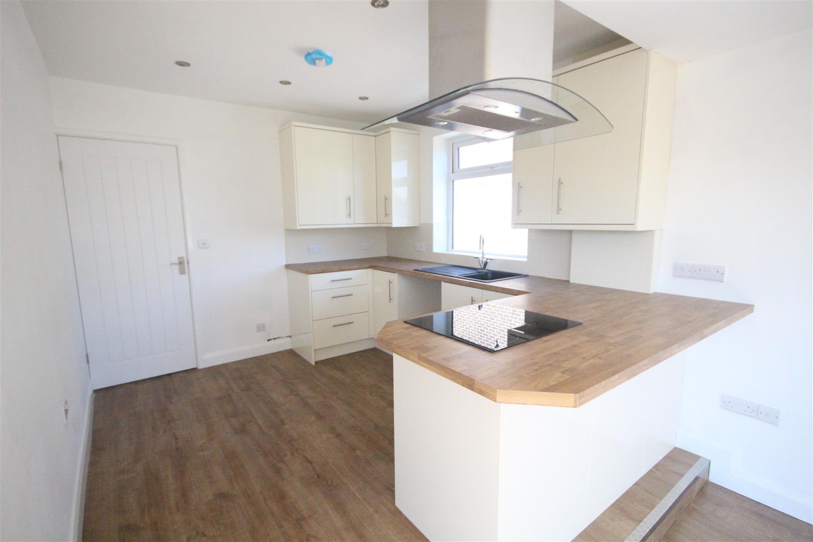 2 bedroom semi detached bungalow To Let in Sabden - IMG_8086.jpg